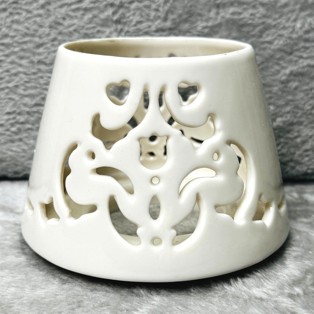 Home Interiors Vintage Gifts White Ceramic Heart Scroll‎ Jar Candle Topper Shade